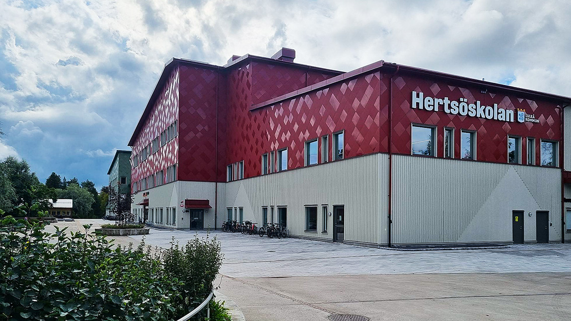 Hertsöskolans tillfälliga modulbyggnad fram till att den nybyggda skolan står på plats.