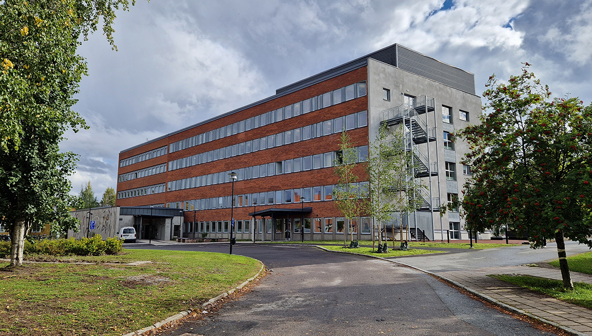 Foto på skolbyggnaden kvarteret Kungsfågeln