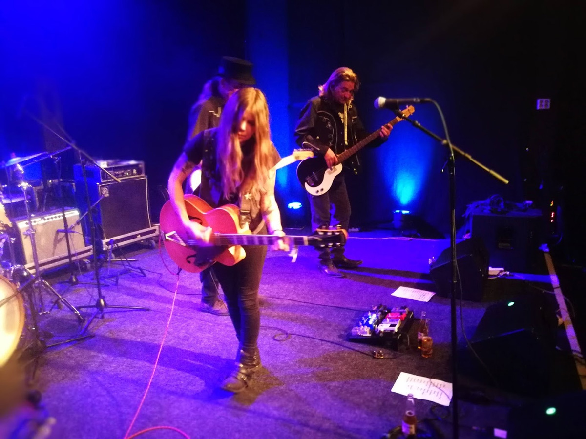 Sarah Shook and the Disarmers. Foto: David Jordansson