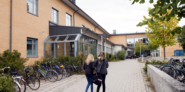 Foto på skolbyggnaden kvarteret Kungsfågeln