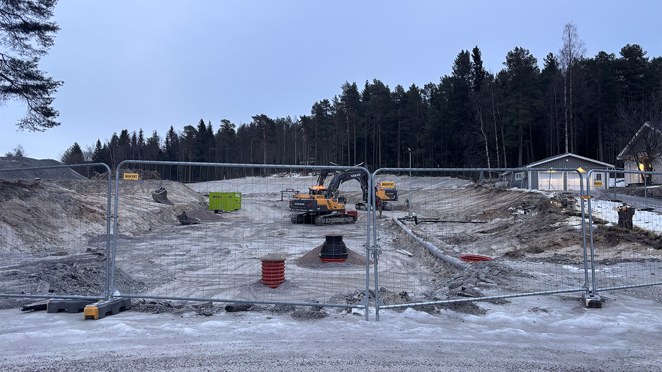 Krondalsvägens sista etapp byggs ned mot Lulsundsrondellen. Arbete med Krondalsvägen etapp 3 fortgår, när öppning sker är ännu ej fastslaget