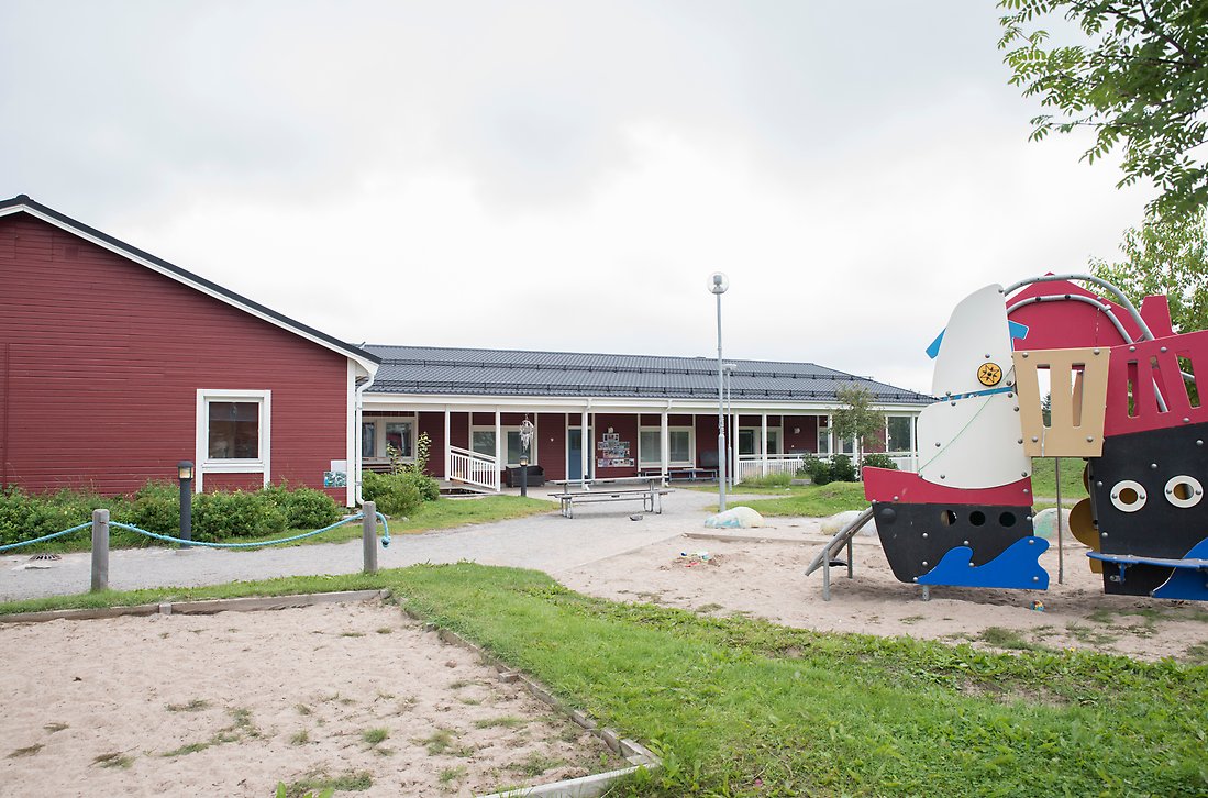 Utomhusmiljö Persöns förskola, en del av förskolans gård