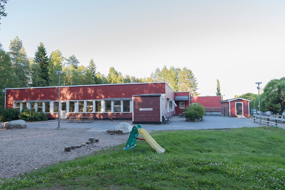 Utomhusmiljö Snömannens förskola, en del av förskolans gård