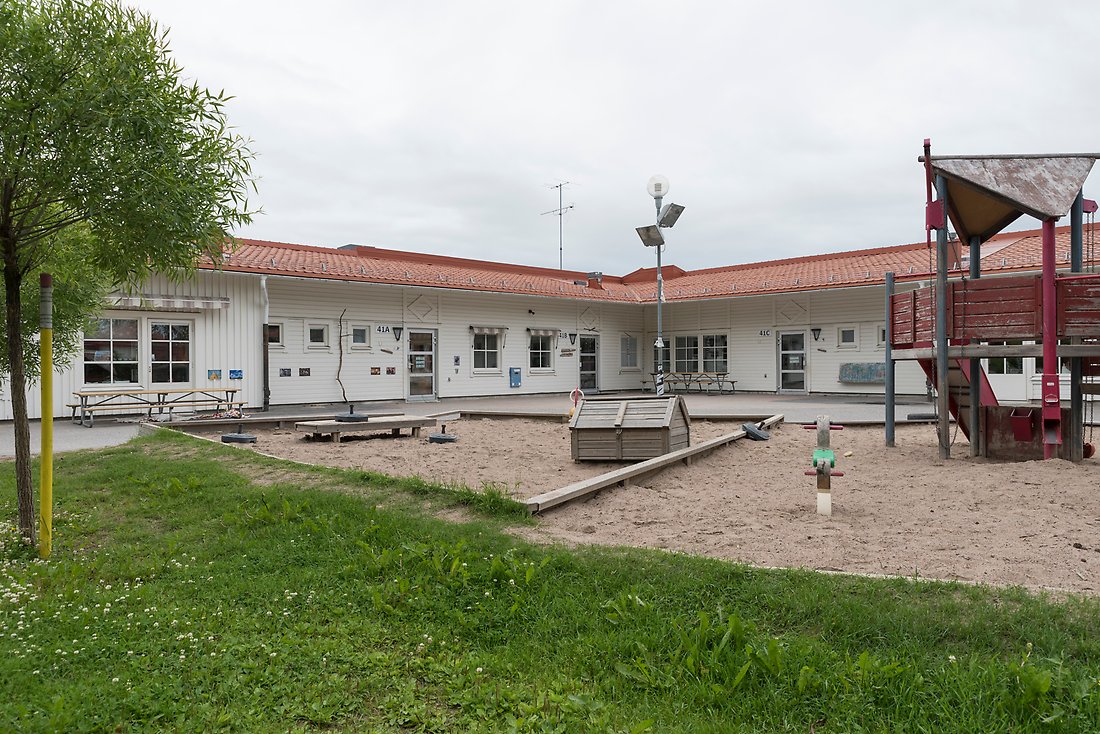 Utomhusmiljö Storskiftets förskola, en del av förskolans gård