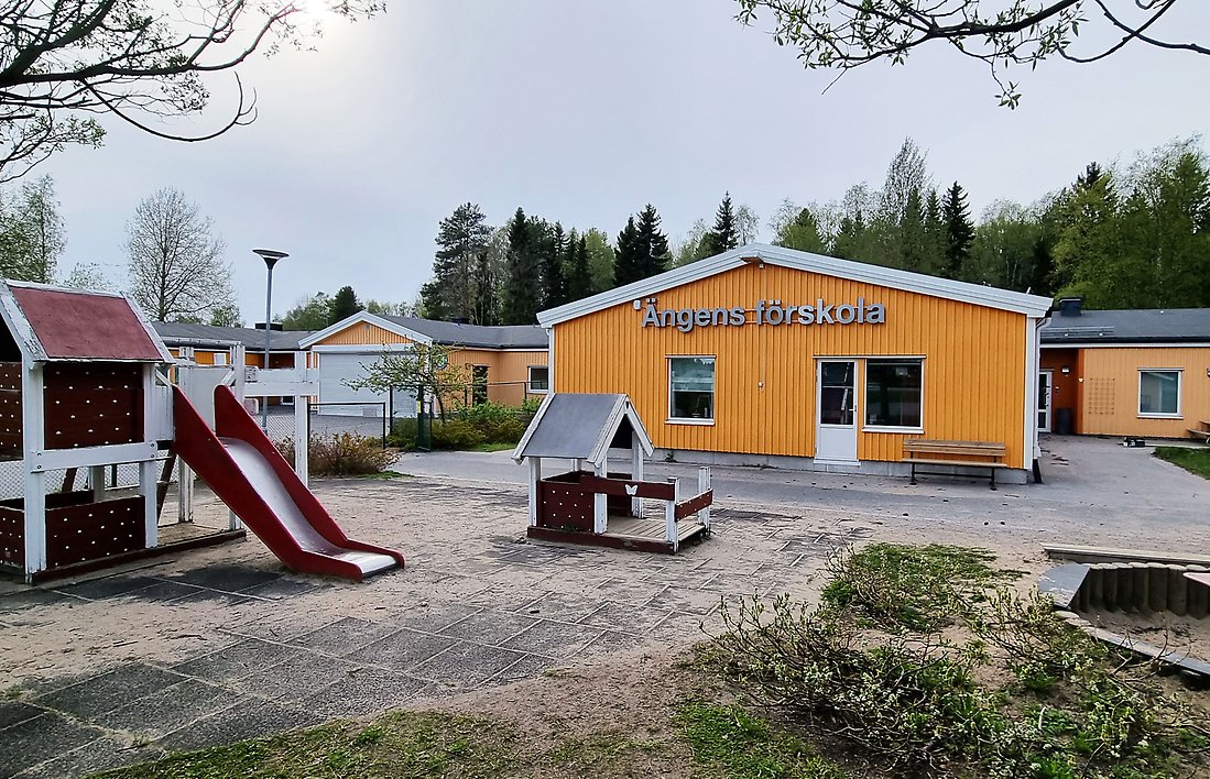 Utomhusmiljö Ängens förskola, en del av förskolans gård